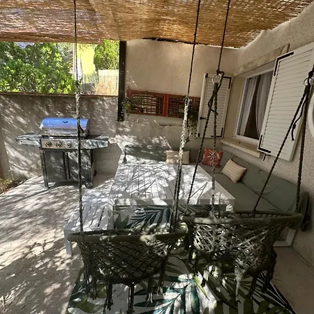 Hébergement de vacances La Farniente Nîmes