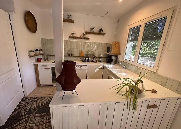 Дом отдыха La Farniente Ним